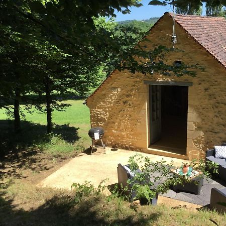Vila Logis Des 4 Fees Et Son Bain Nordique Sainte-Nathalène Exteriér fotografie