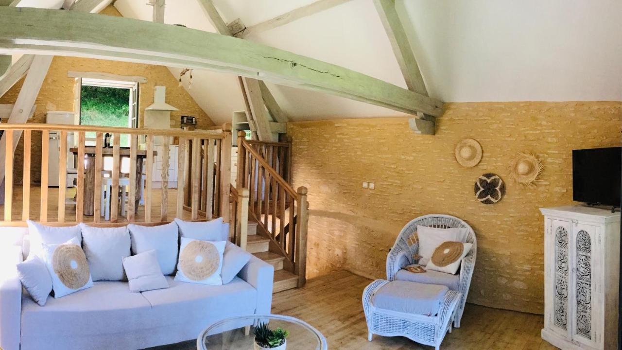 Vila Logis Des 4 Fees Et Son Bain Nordique Sainte-Nathalène Exteriér fotografie